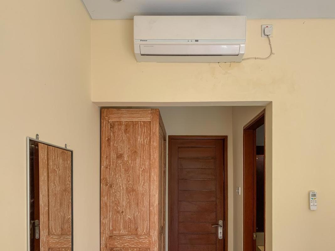 Lotus Bali Guest House Canggu  Exterior photo