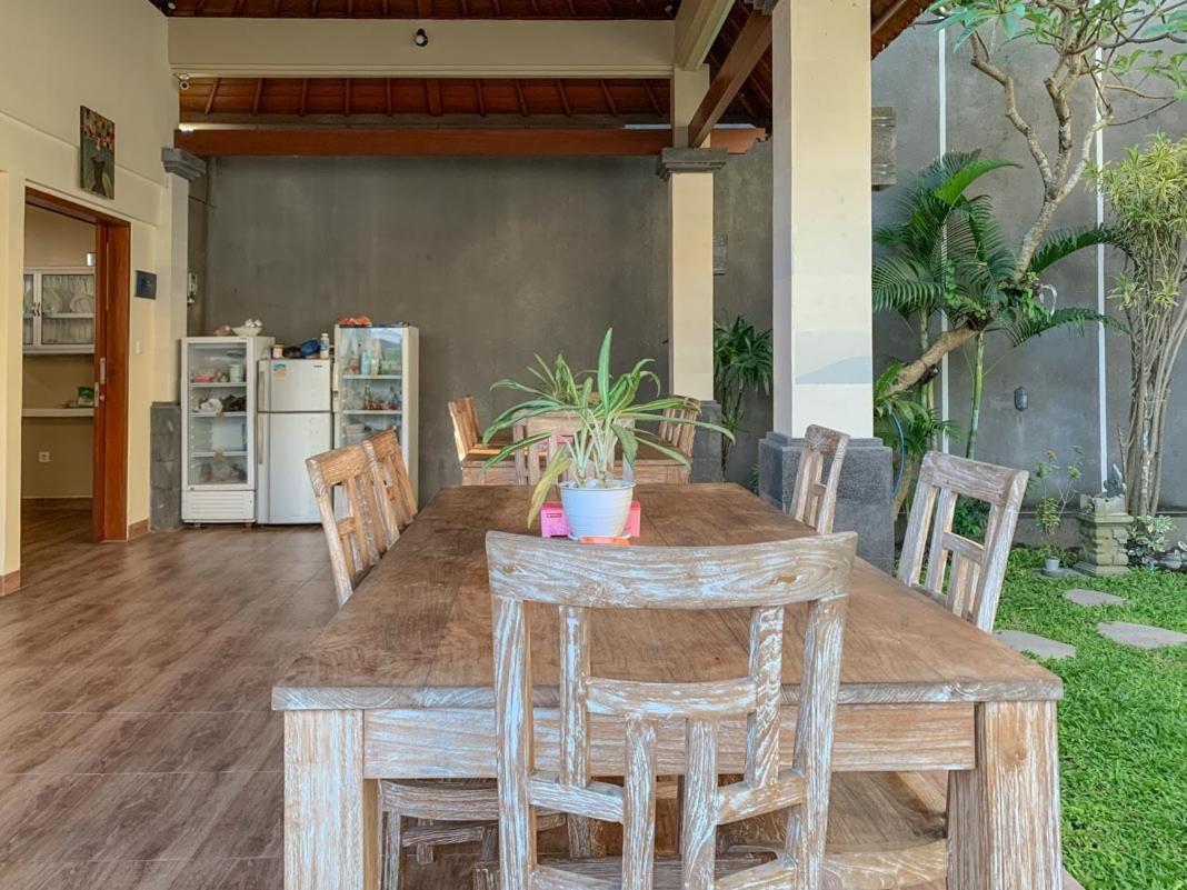 Lotus Bali Guest House Canggu  Exterior photo