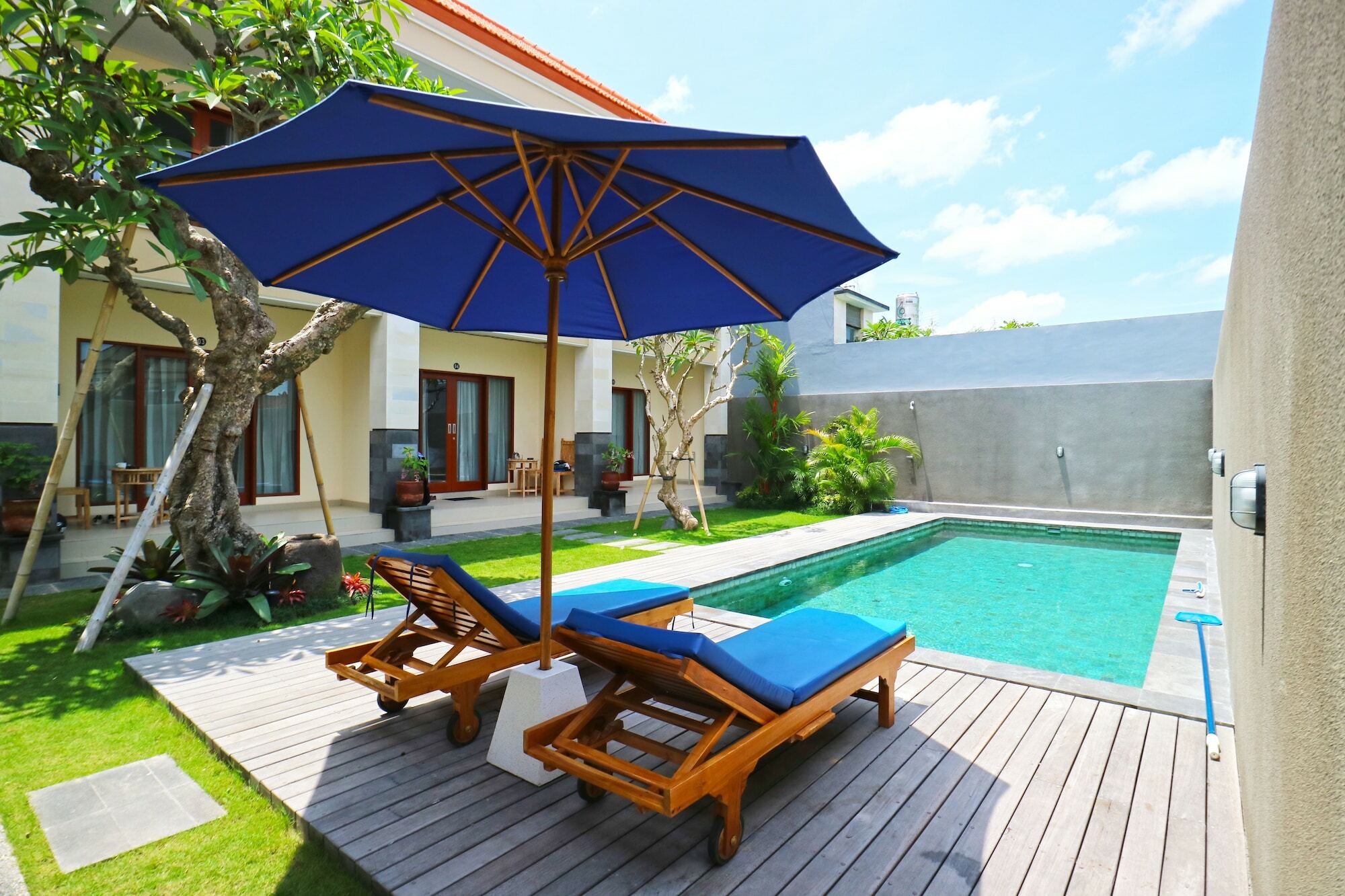Lotus Bali Guest House Canggu  Exterior photo